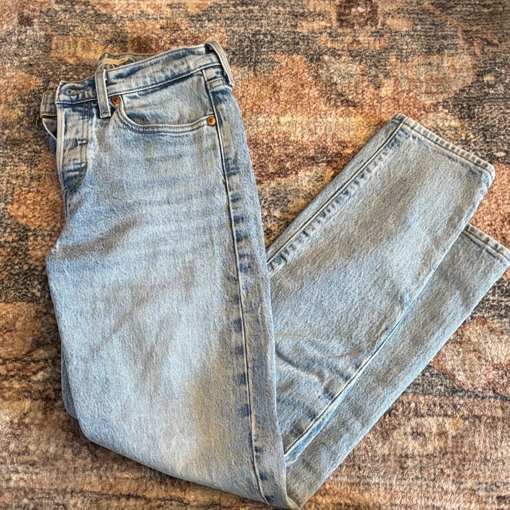 Levi's Light Blue Straight Leg Women's Jeans